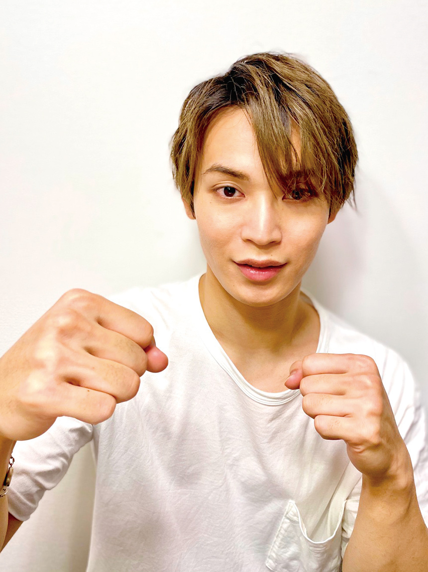 ©LAPONE ENTERTAINMENT JO1(ジェイオーワン)リーダー 與那城 奨